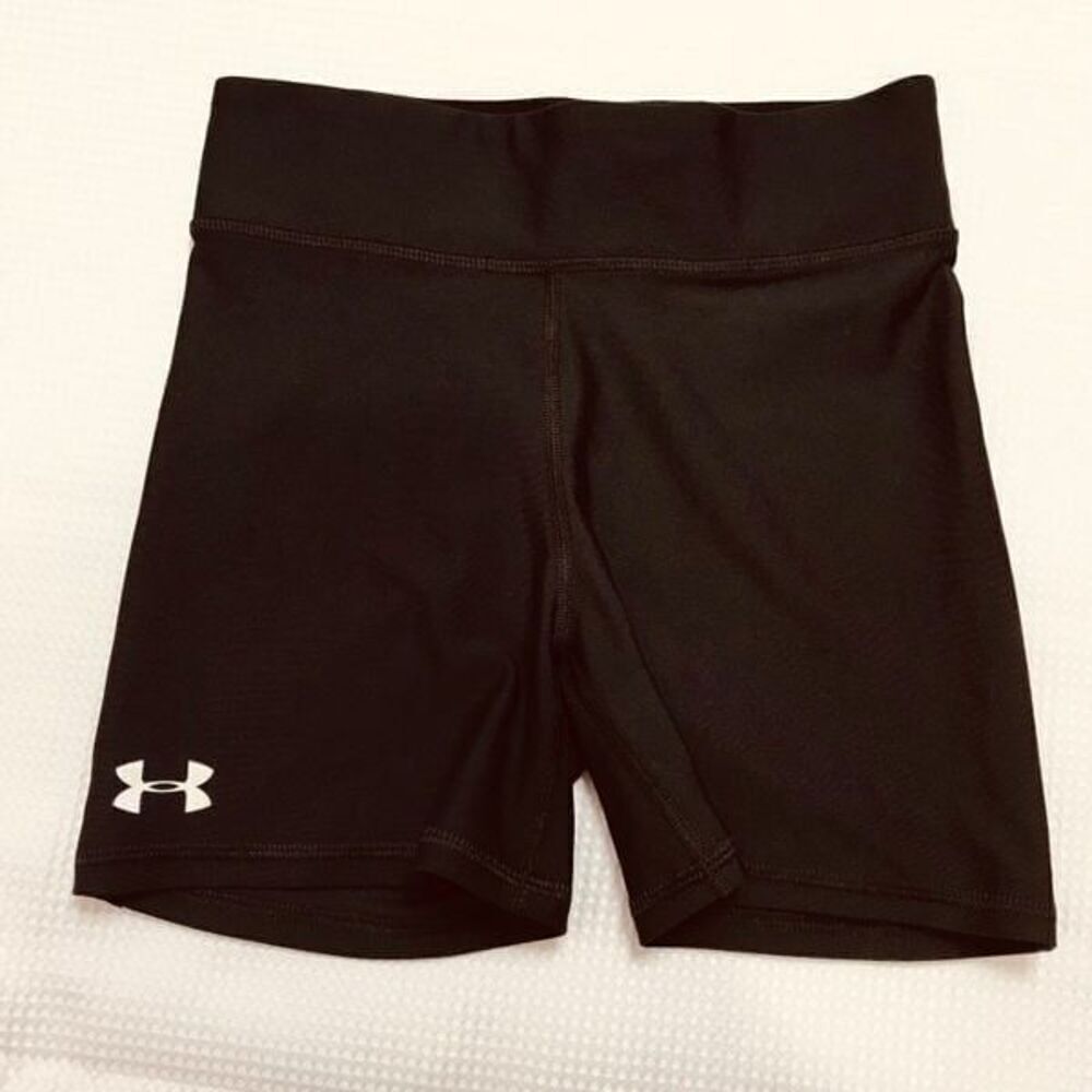 Under Armour workout black Shorts size S….0313